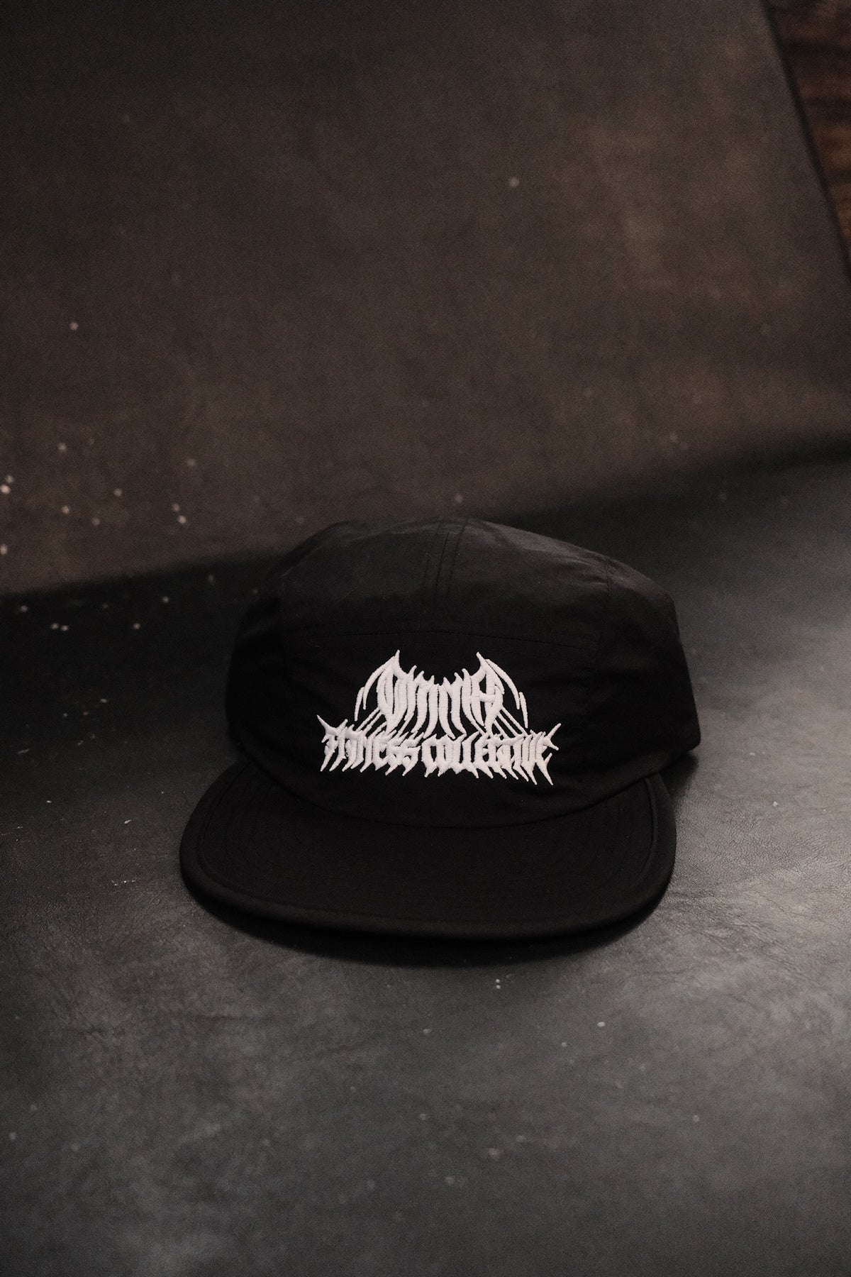 Black Omnia Metal Logo running hat